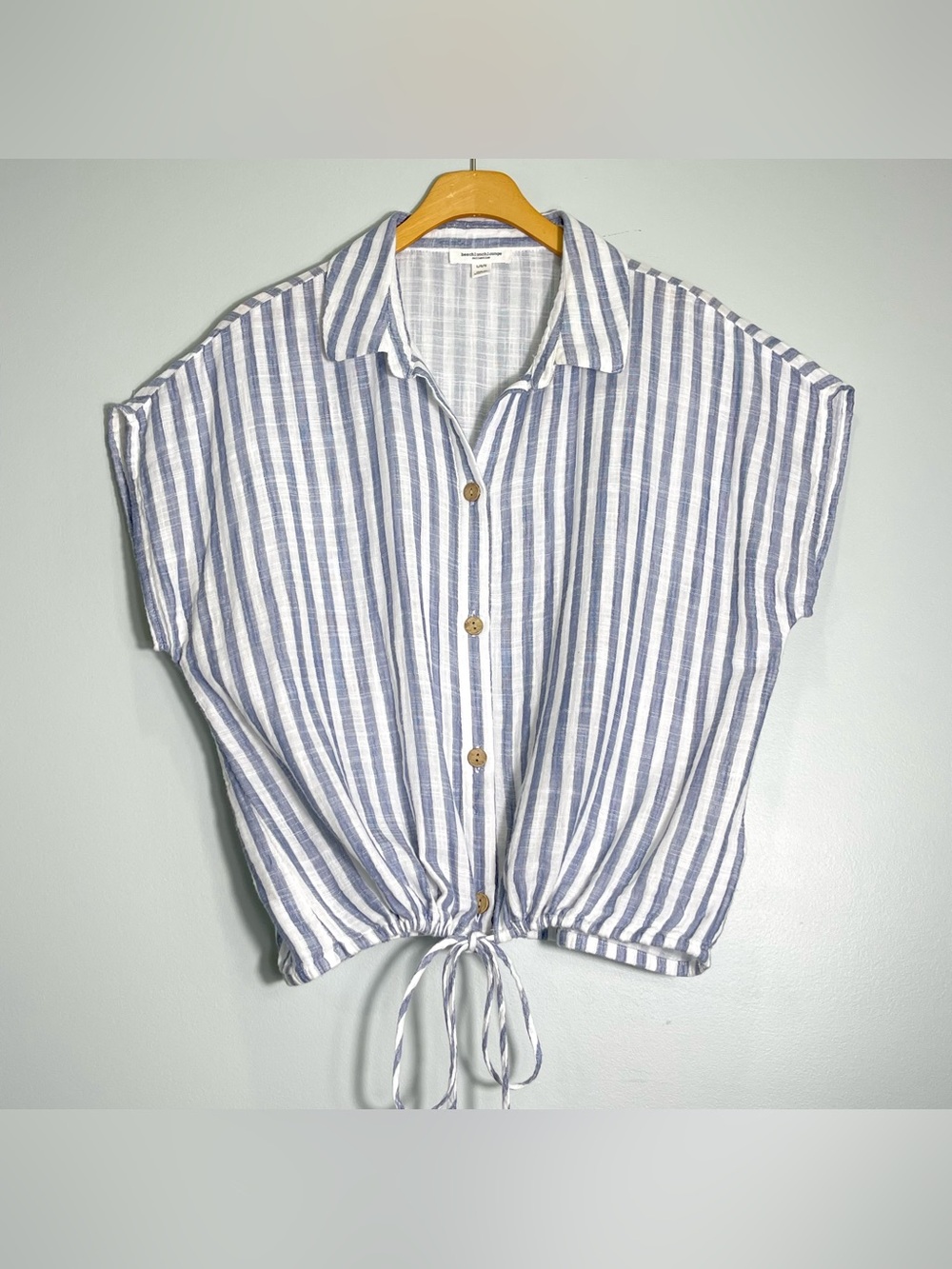 BEACH LUNCH LOUNGE Women's Short Sleeve Blue White Striped Top Tie Waist Large